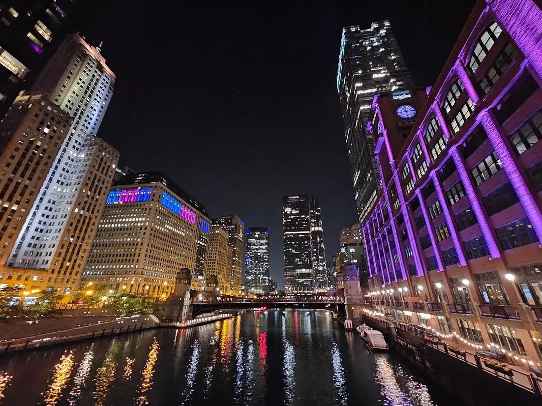 Chicago, IL location view 3