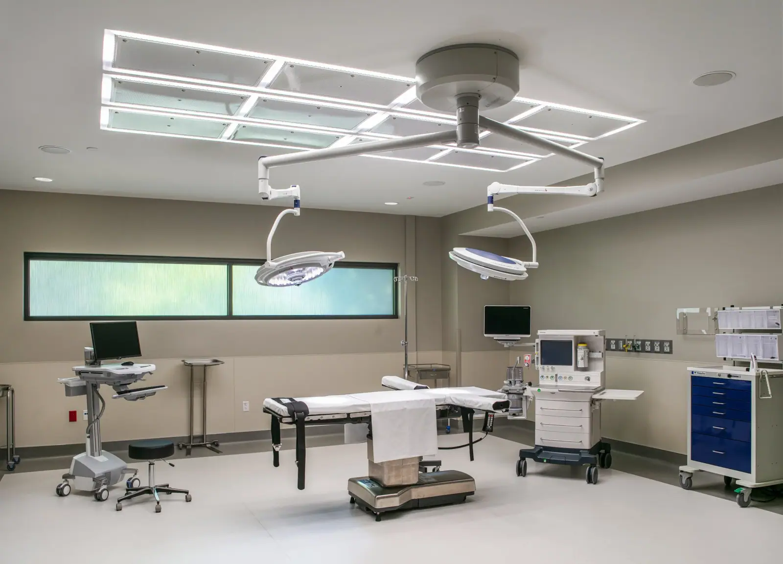 Hospital Surgery Center Roofing — commercial roofing