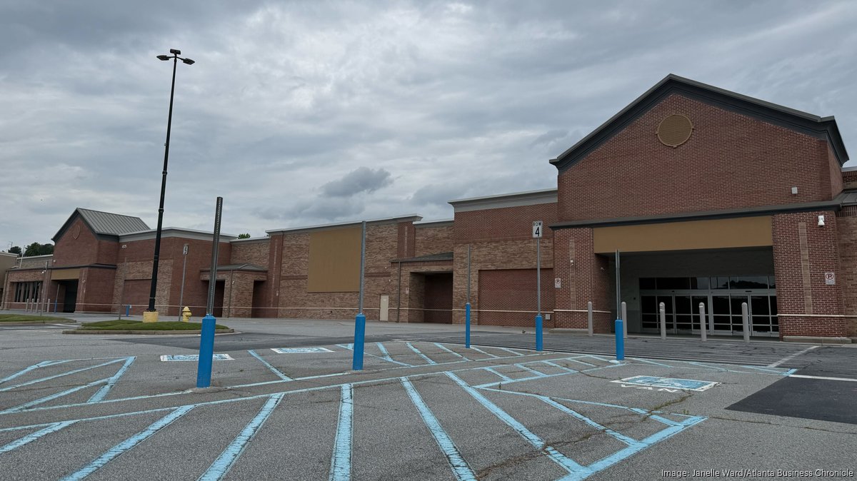 Retail Center Roofing — commercial roofing